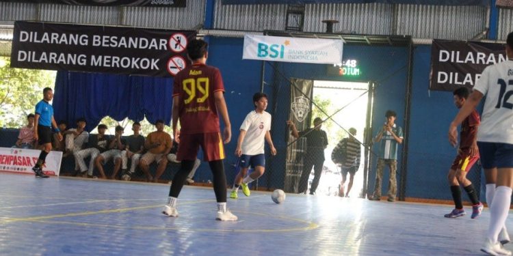 LDII Denpasar menggelar turnamen futsal bagi generasi muda. Foto: LINES.