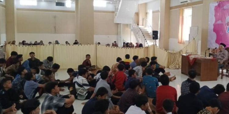 Ketua DPD LDII Kudus, Muhammad Asad, mengatakan pemantauan tumbuh kembang anak perlu menjadi perhatian bersama keluarga dan sekolah. Foto: LINES